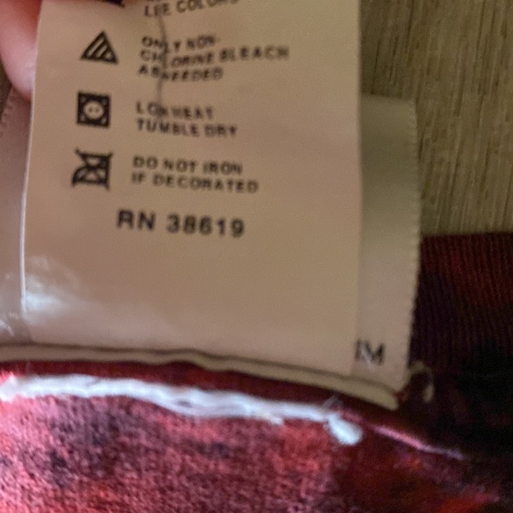 Vintage Disney Pirates of the Caribbean Shirt - Picture 4 of 5